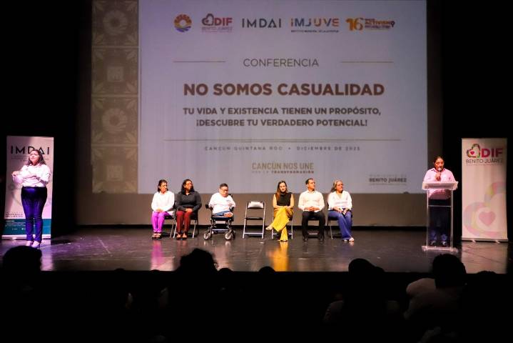 Celebran jóvenes diversidad e inclusión en conferencia motivacional