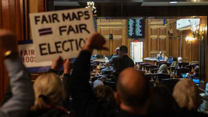 Live updates: Indiana House will vote on redistricting bill today