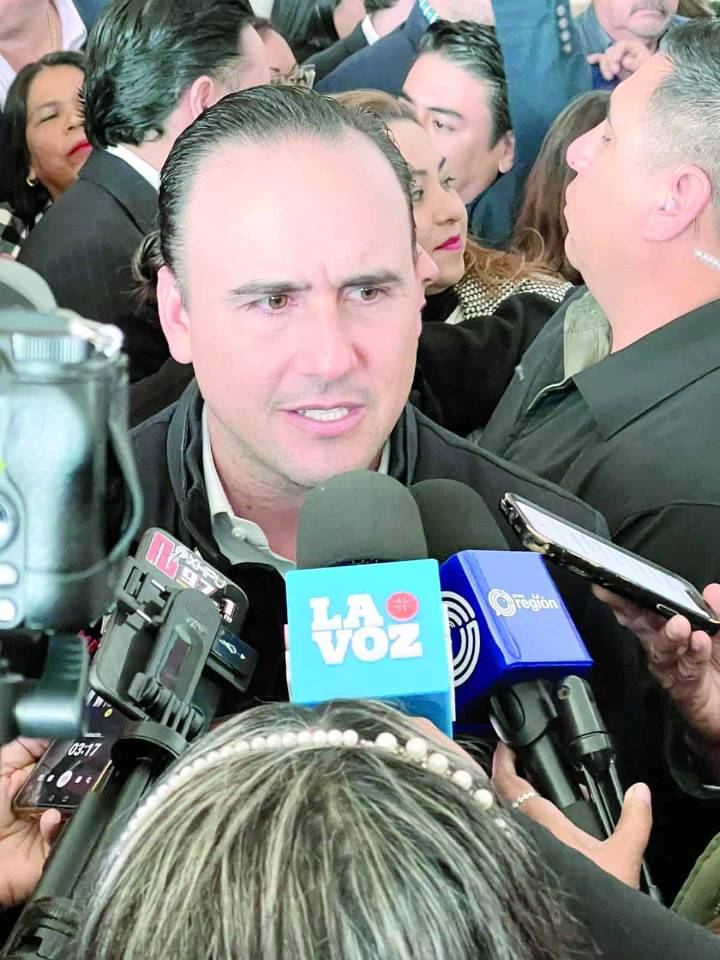Manolo Jiménez Salinas anuncia inversiones en Monclova