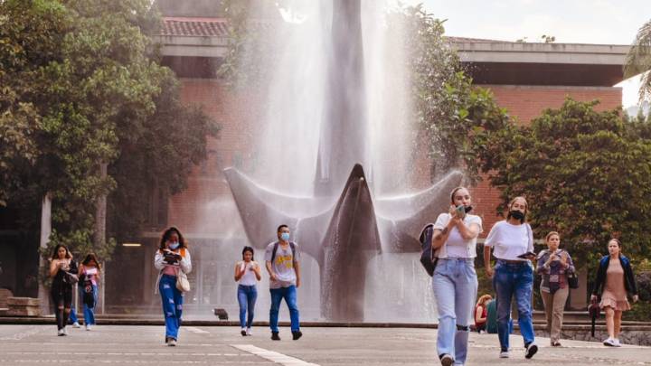 Explota crisis en la Universidad de Antioquia: un supuesto agente infiltrado, denuncias de corrupción y un déficit millonario