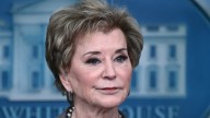 Linda McMahon: la doctrina DEI ha convertido las universidades en "cadenas de montaje" ideológicas