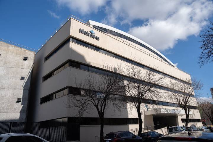 Avance. YPF eligió al banco que gestionará la venta de Metrogas y el Gobierno avanza en la prórroga de la concesión