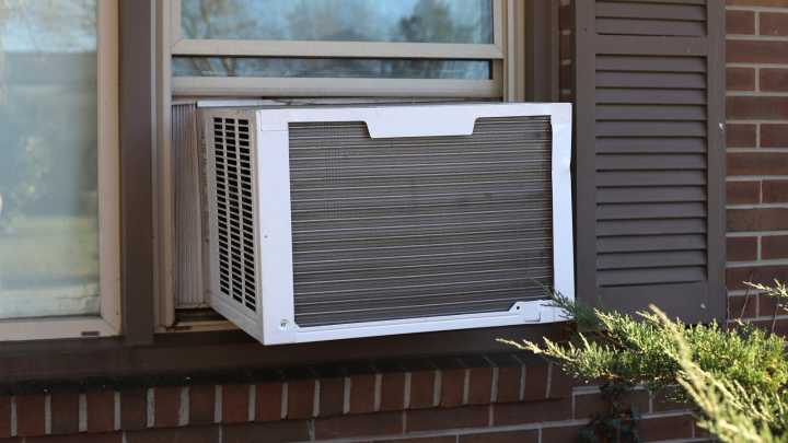 Do Window Heat Pumps Really Work In Cold Climates? Here's What We Know