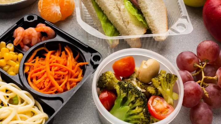 ¿Viajarás en avión estas vacaciones ? Estos son los alimentos permitidos en tu maleta