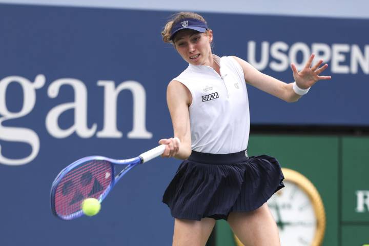 Cristina Bucsa sigue adelante en dobles y busca el doblete en el Torneo de Limoges