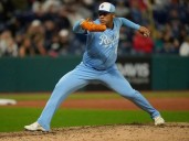 Cerveceros adquieren al venezolano Ángel Zerpa