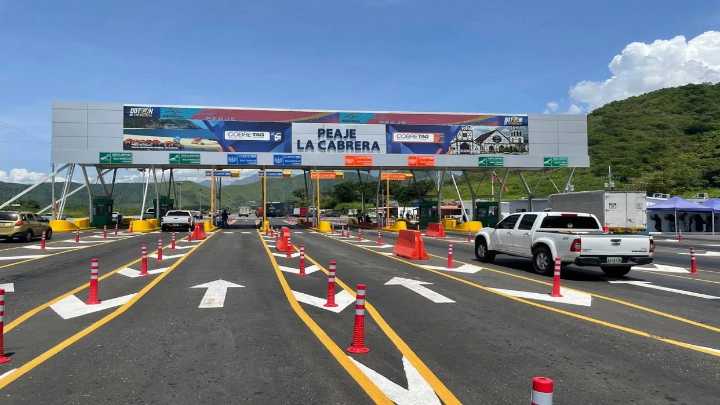 Desde este 1-Dic entró en vigencia nuevas tarifas del peaje en Venezuela: ¿cuánto aumentó? 2 de diciembre de 2025 | Economía Para pagar el peaje en Venezuela se ofrecen diferentes métodos: en bolívare