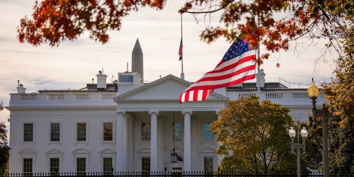 White House makes touching gesture to honor assassinated National Guard member, allegedly by CIA