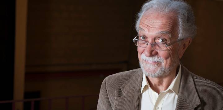 Murió Ernesto Acher, figura del inicio de Les Luthiers, creador de La Banda Elástica y pionero de unir al humor con la música