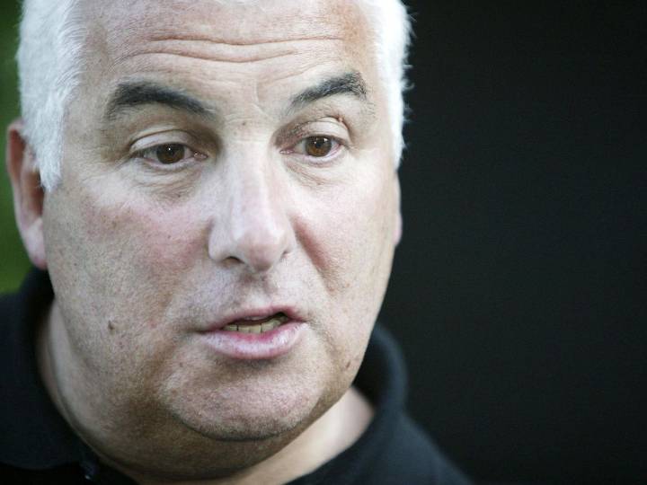 Mitch Winehouse ‘a bully’ who knew about ownership of auction items, court told