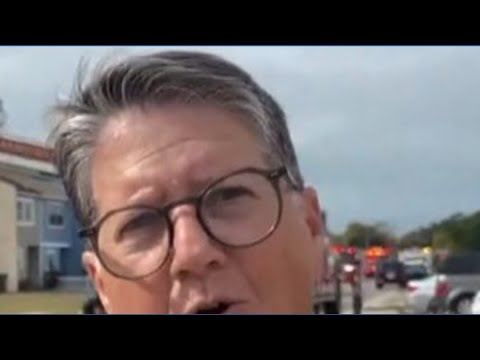 2 hospitalized after fire breaks out at Largo townhouse