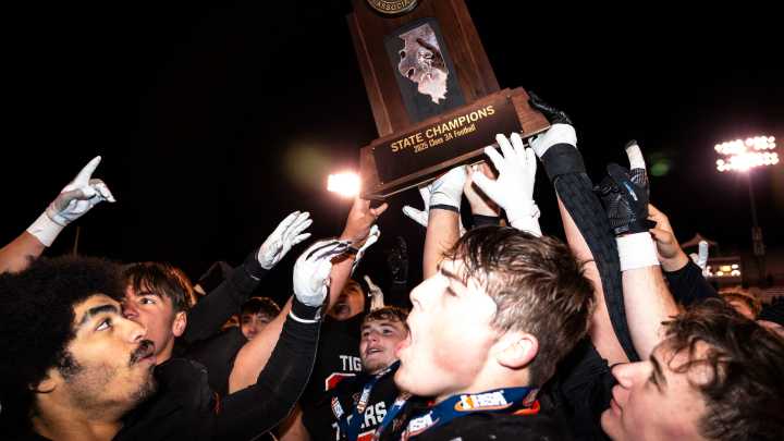 IHSA football playoffs bracket 2025: Championship schedule, scores
