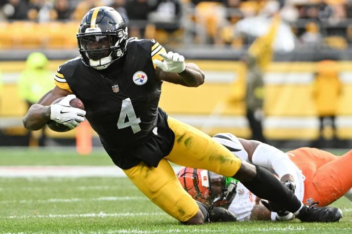 Deadspin | Mike Tomlin: Steelers WR DK Metcalf on track for MNF