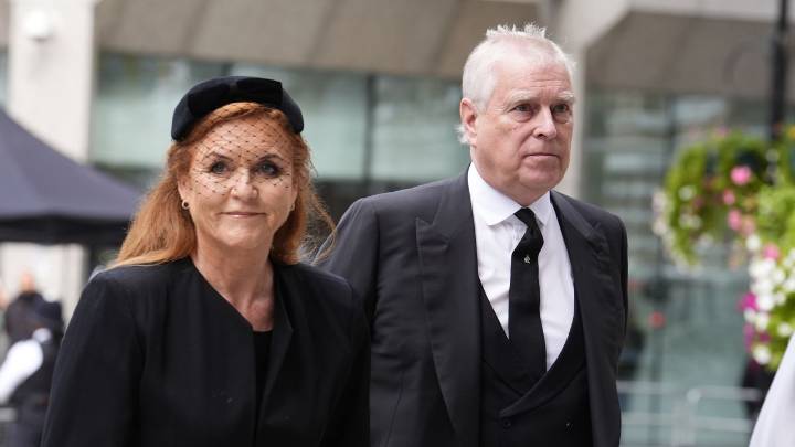 Primera aparición del expríncipe Andrés y Sarah Ferguson tras quedarse sin títulos
