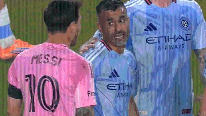 Encaró a un argentino: el picante cruce entre Messi y Maxi Moralez en la MLS