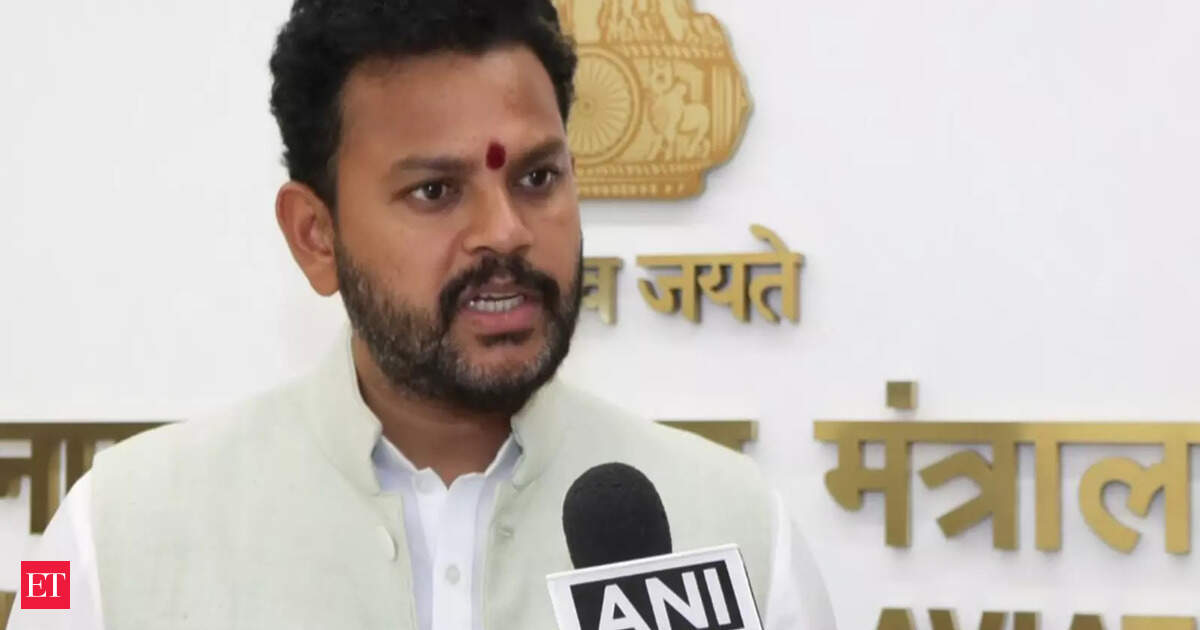 MoCA directs IndiGo to trace and deliver passenger baggage within next 48 hours amid flight disruptions