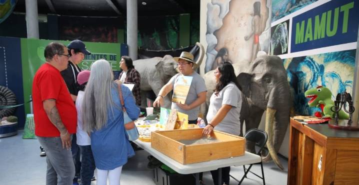 Noche Jurásica reúne a familias en Ecatepec