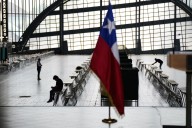 Chile vuelve a las urnas para el pulso presidencial entre una comunista y un ultraderechista