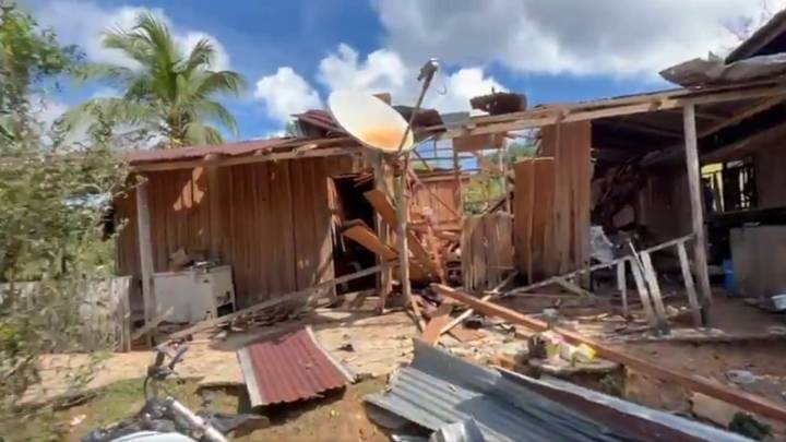 Enfrentamientos con drones explosivos dejan una vivienda destruida en Remedios, Antioquia