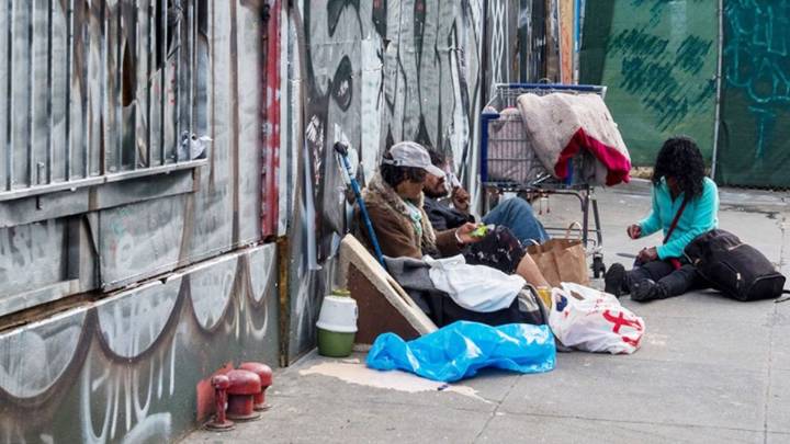 Pobreza: para la UCA es de 36,3% y cayó más de 9 puntos