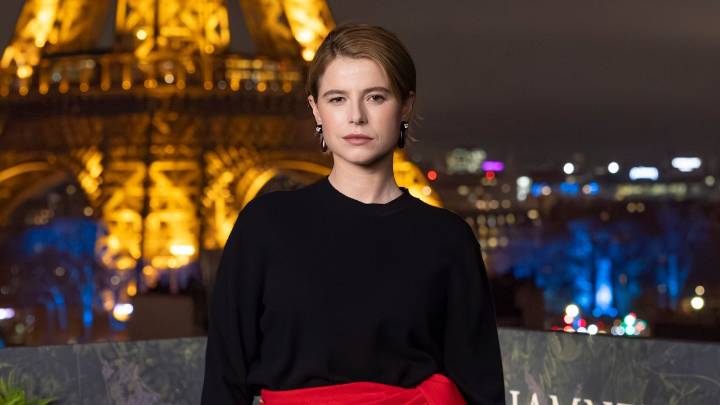 Summer’s Favorite Scarf Skirt Trend Works Just as Well in the Winter