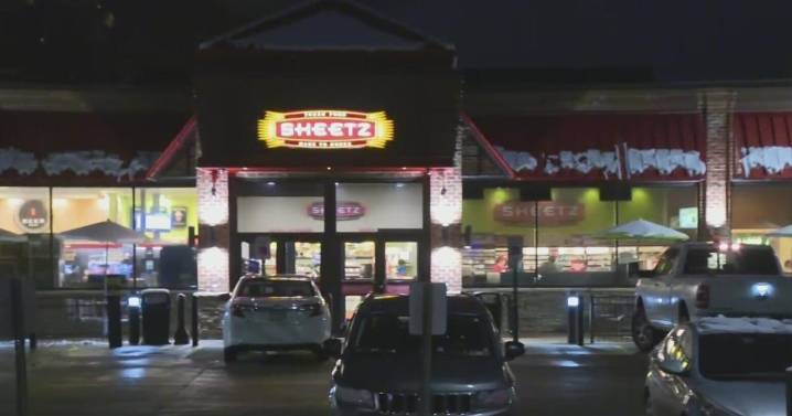 Police search for suspects accused of trying to steal ATM from Sheetz in Cheswick