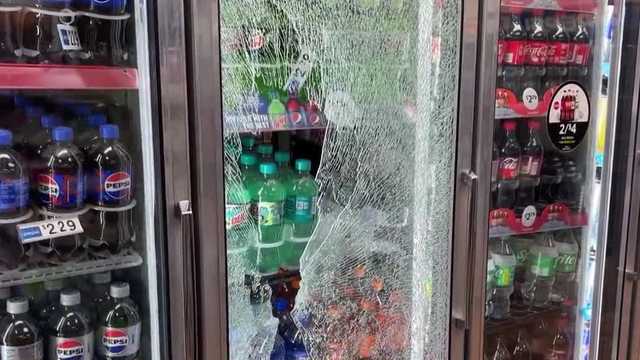 Washington Food Mart customer shot during attempted robbery