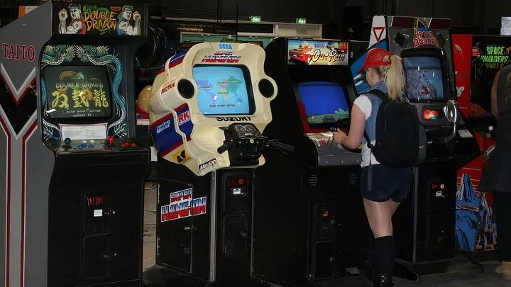 Los videojuegos toman la Nave de Villaverde