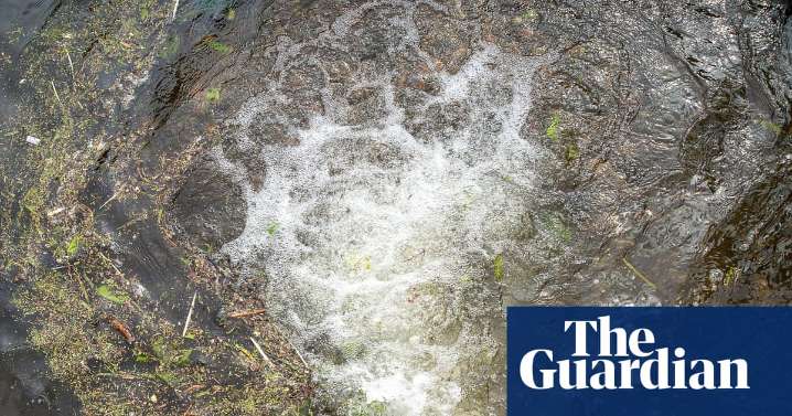 People living along polluted Thames file legal complaint to force water firm to act
