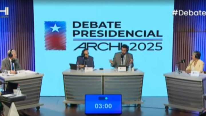 Jara exige a Kast que explique su propuesta de reducción fiscal: Candidato republicano evitó responder directamente