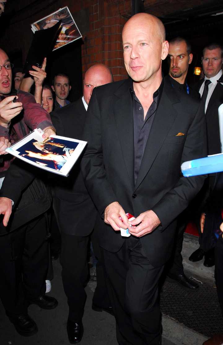 Cele|bitchy | Emma Heming Willis: Itâs important to put Die Hard on because itâs a Christmas movie