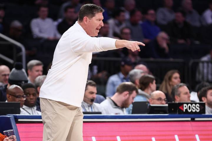 Deadspin | Dillon Hunter, Clemson rally past Mercer to avoid upset, snap skid