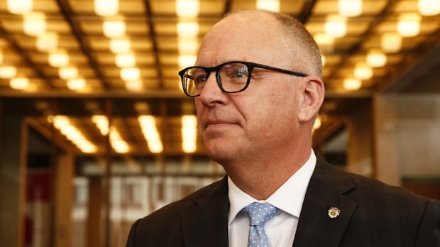 In Winnipeg, the window is closing to challenge one of the most vulnerable incumbent mayor in decades