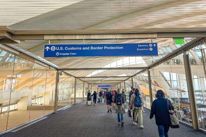 Trump ramps up tourist checks with plans for mandatory social media inspections