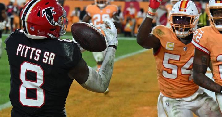 Pitts' performance is most productive by NFL tight end since 1996, helps Falcons beat Bucs