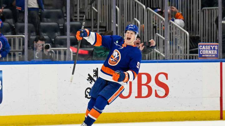 Emil Heineman rescues Islanders after stunning end to regulation vs. Golden Knights