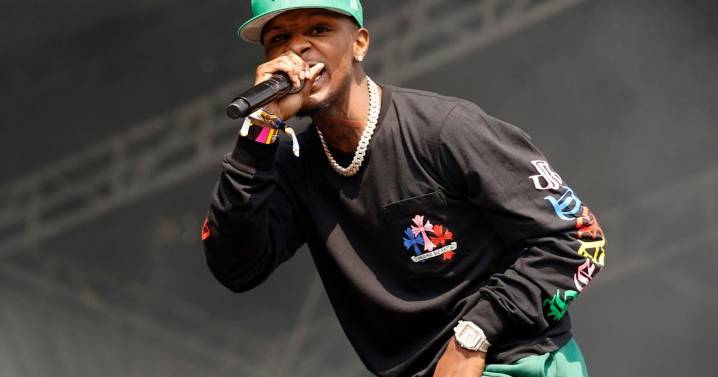 Multi-platinum rapper Toosii has committed to playing football at Syracuse