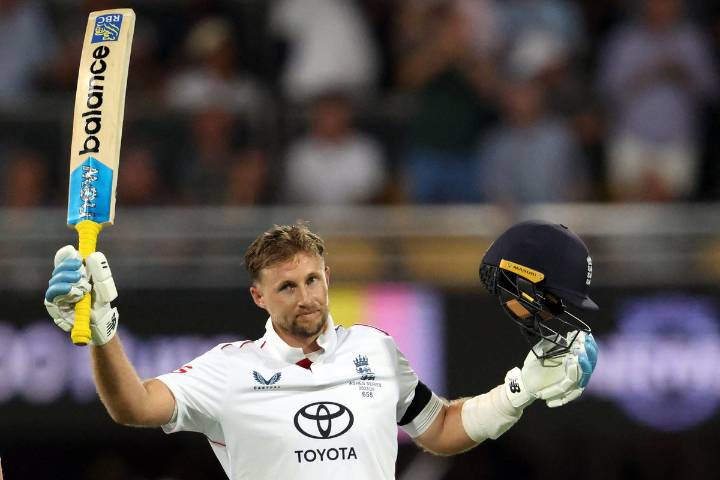 Ashes 2025 live score: Root eyes first Australia century with England innings on knife