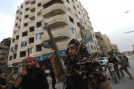 Shots fired at US and Syrian forces during Americans' visit to Palmyra, leaving several wounded