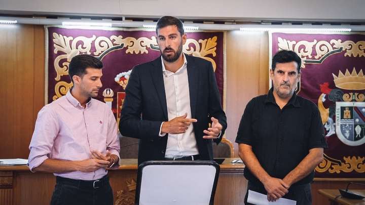 Traición municipalista en Alguazas (Murcia): Vox sale del Gobierno tras negociar sus socios con el PSOE los presupuestos