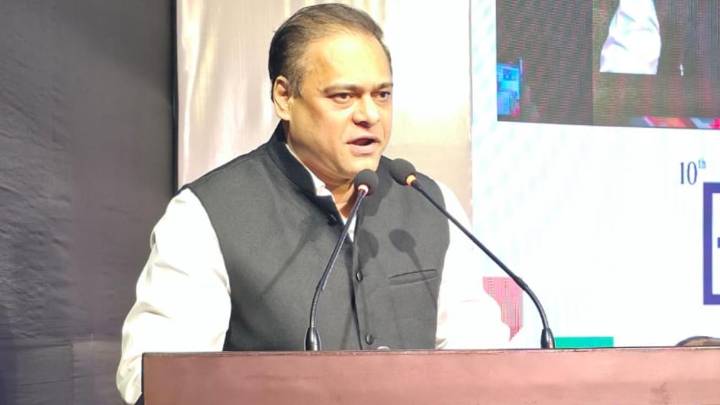 BMC polls: BJP promises corruption-free civic body, better roads and infa