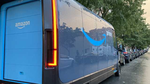 Police: Man in custody after leading chase in stolen Amazon truck