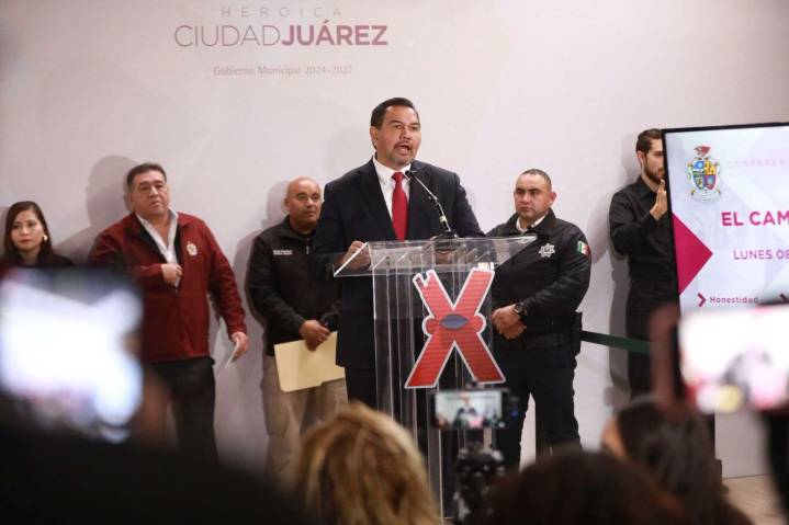 Recomienda alcalde no fumar mariguana a opositores de la Ley de Aguas