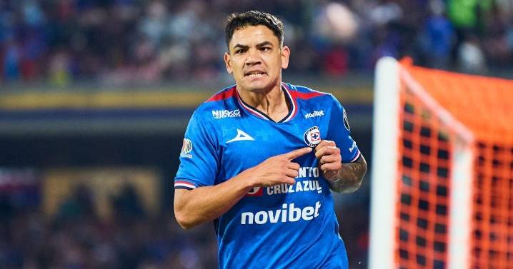 Cruz Azul liquida a Chivas en el último suspiro