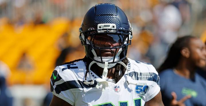 Seahawks waive pair of veterans ahead of Week 15