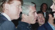Publican Nuevas Imágenes de Epstein con Clinton, Bannon y Trump