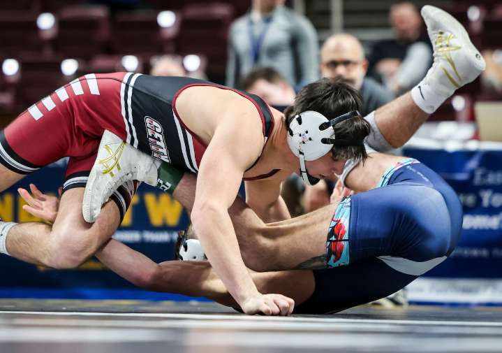 Gettysburg boys wrestlers defeat Chambersburg in Commonwealth Division dual