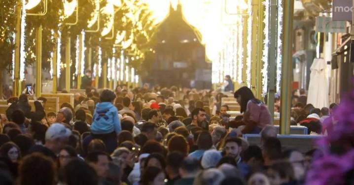 Cuentacuentos, magia, exposiciones, belenes, mercadillos... Estos son los mejores planes navideños para hacer con niños en Córdoba