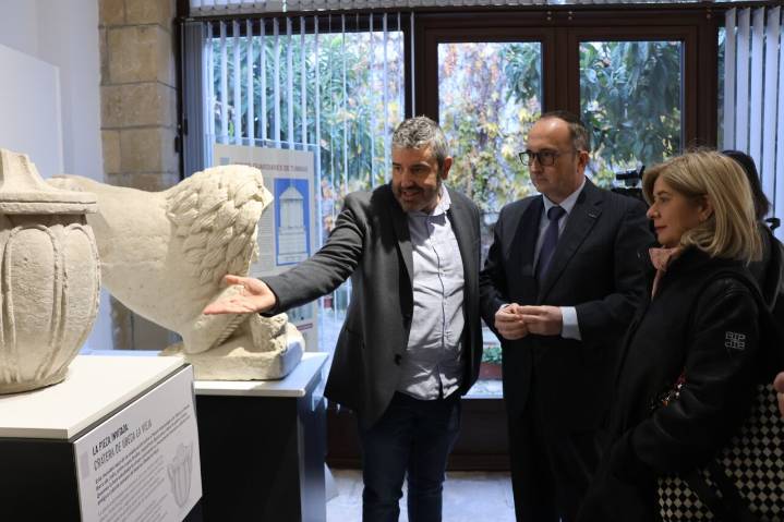 Úbeda inaugura una exposición temporal con una crátera romana procedente de Salaria