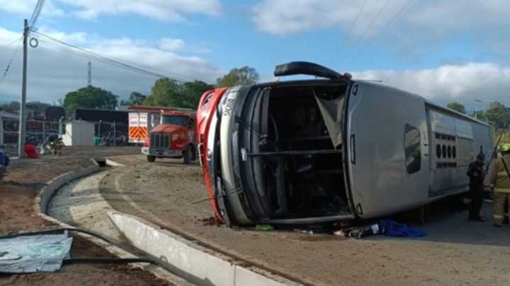Las hipótesis sobre el accidente que dejó tres muertos y más de 15 heridos en el Cauca: ¿quiénes eran los dos músicos que perecieron en el siniestro?